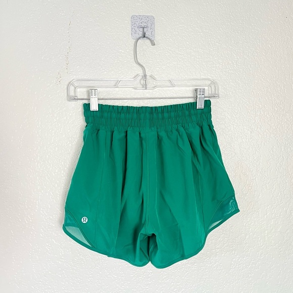 Lululemon Hotty Hot 4” - Picture 2 of 3